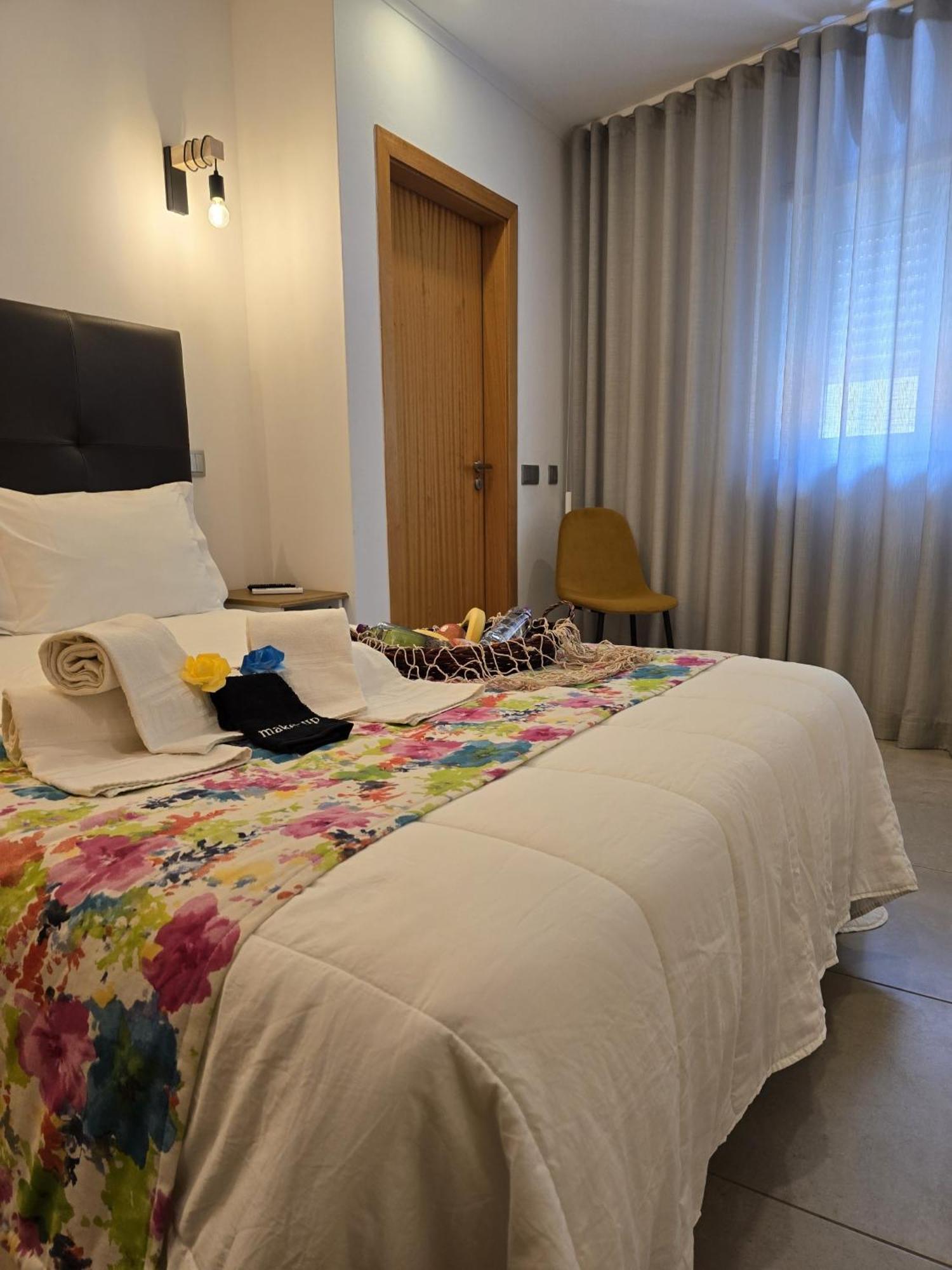 Lc'S Guesthouse Лагуш Экстерьер фото
